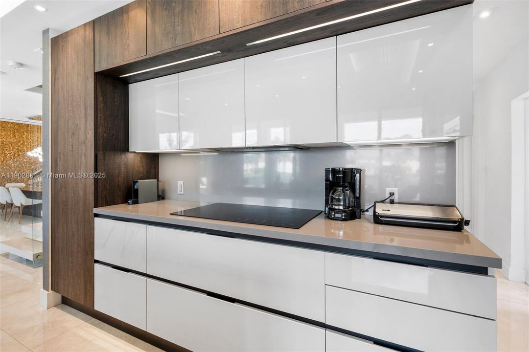 For Sale: $2,250,000 (5 beds, 4 baths, 3577 Square Feet)