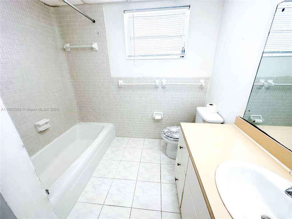 For Rent: $2,250 (2 beds, 2 baths, 1500 Square Feet)