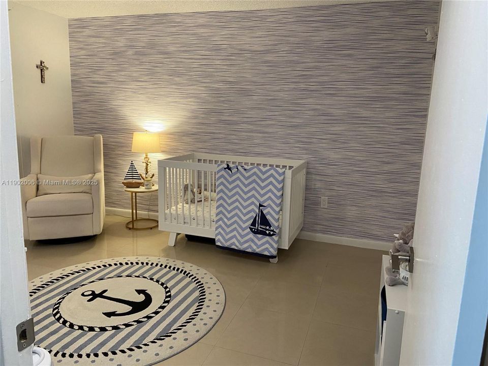 For Rent: $3,900 (2 beds, 2 baths, 950 Square Feet)