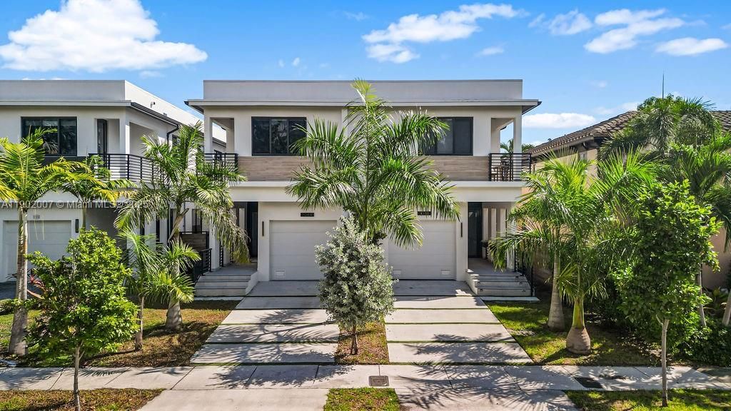 Vendido Recientemente: $1,475,000 (4 camas, 4 baños, 2326 Pies cuadrados)