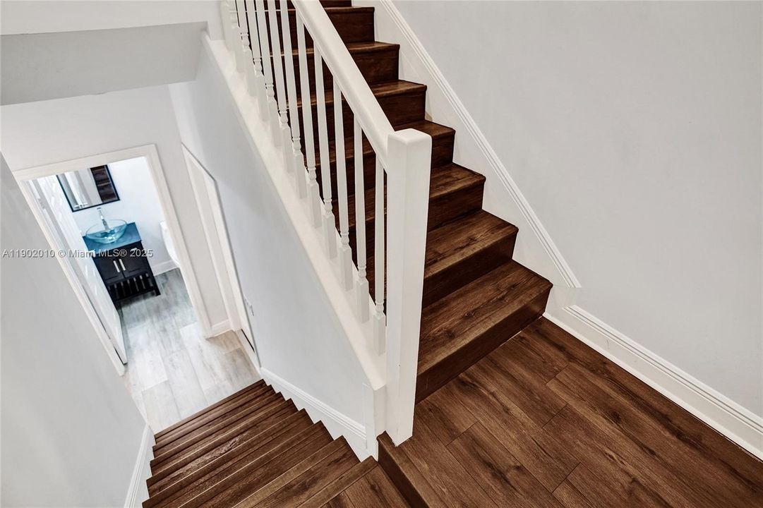 待售: $450,000 (3 贝兹, 2 浴室, 1678 平方英尺)