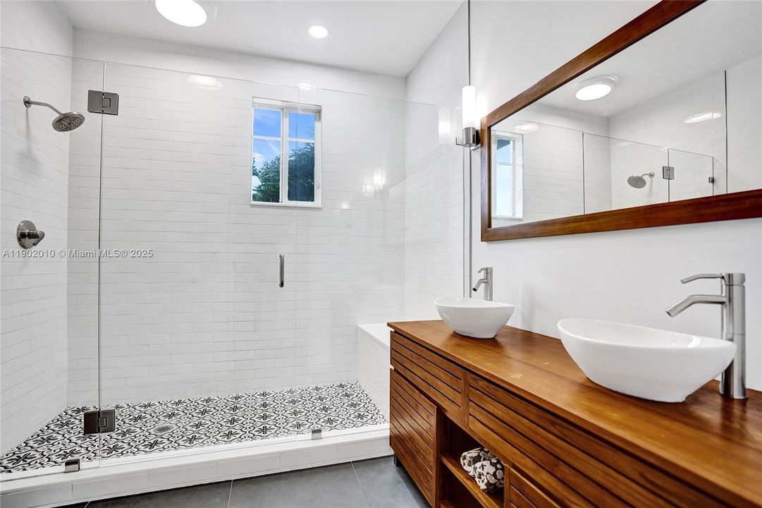 待售: $450,000 (3 贝兹, 2 浴室, 1678 平方英尺)