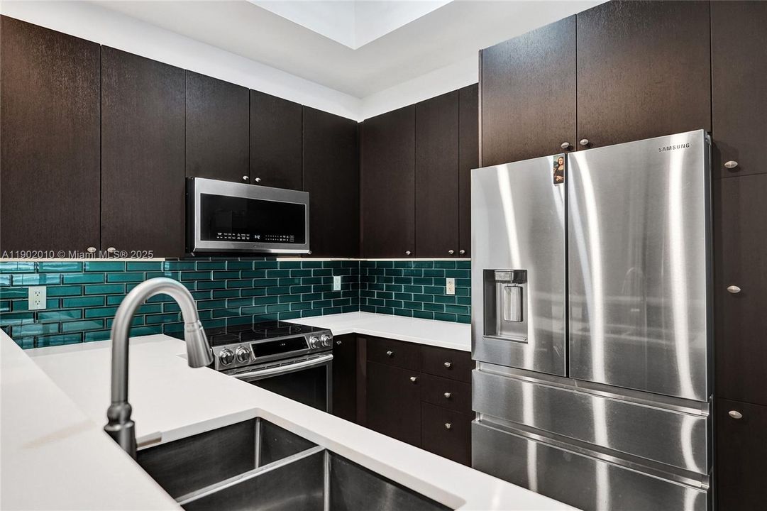 待售: $450,000 (3 贝兹, 2 浴室, 1678 平方英尺)