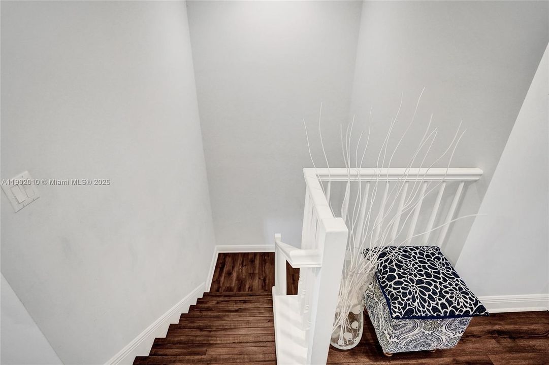 待售: $450,000 (3 贝兹, 2 浴室, 1678 平方英尺)