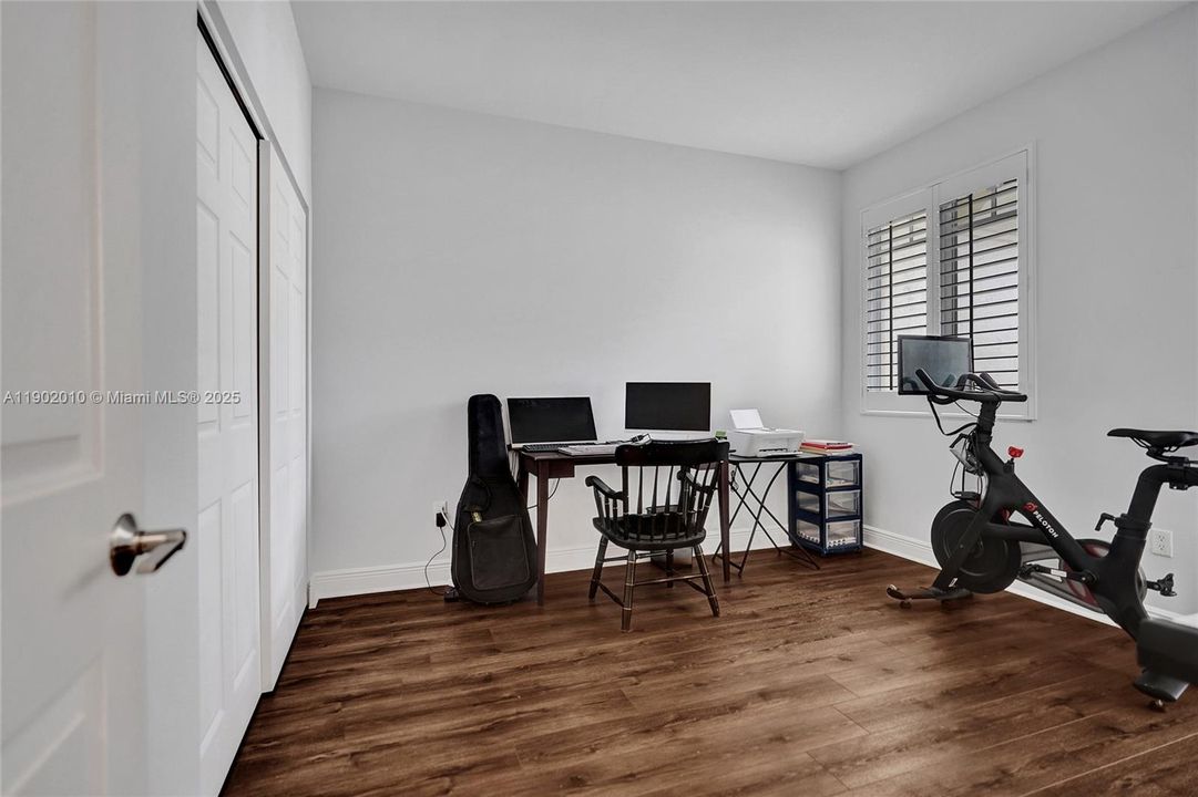 待售: $450,000 (3 贝兹, 2 浴室, 1678 平方英尺)