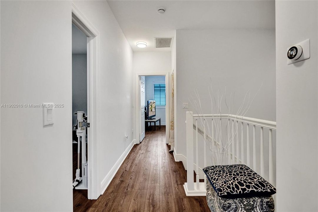 待售: $450,000 (3 贝兹, 2 浴室, 1678 平方英尺)