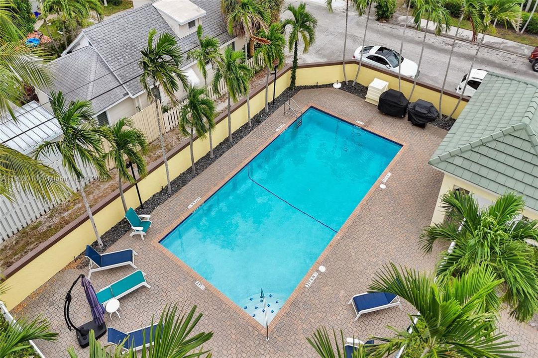 待售: $450,000 (3 贝兹, 2 浴室, 1678 平方英尺)