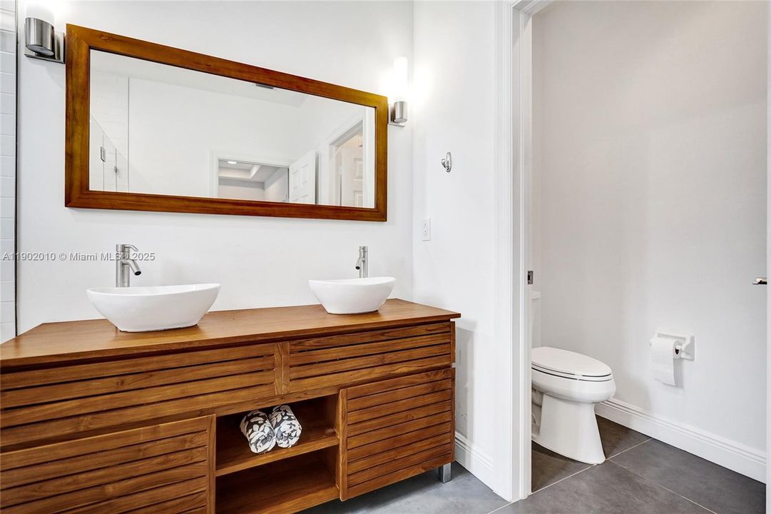 待售: $450,000 (3 贝兹, 2 浴室, 1678 平方英尺)