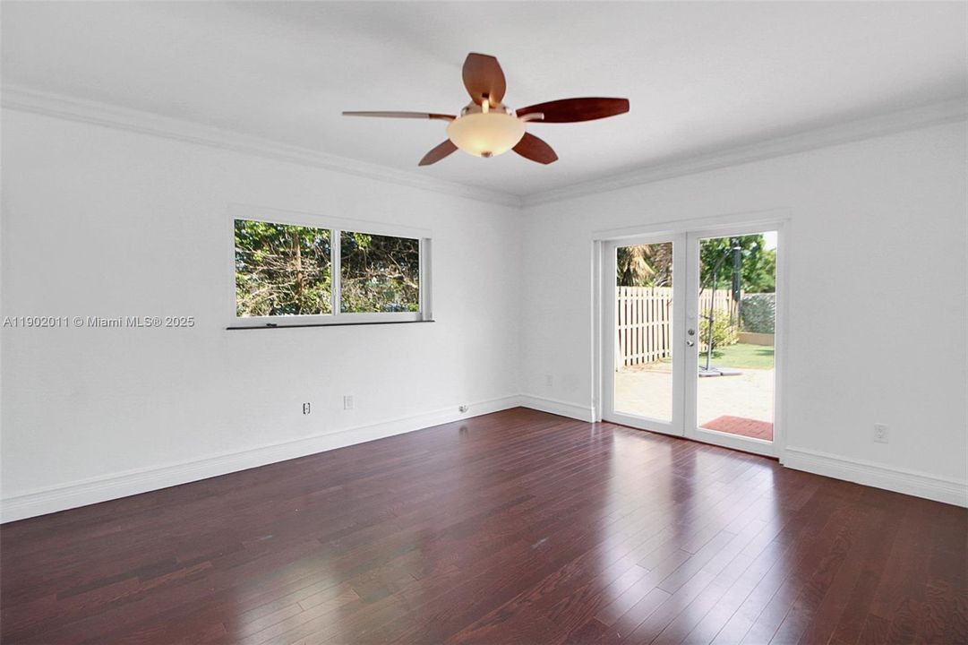 For Sale: $1,070,000 (3 beds, 3 baths, 1836 Square Feet)