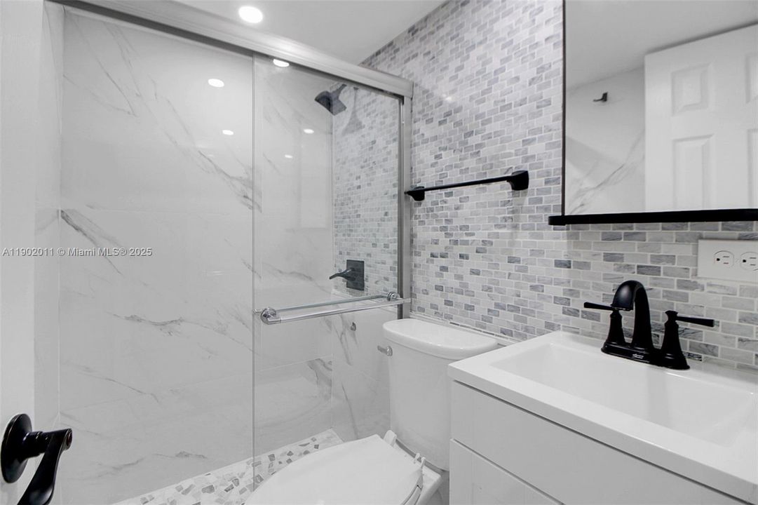 For Sale: $1,070,000 (3 beds, 3 baths, 1836 Square Feet)