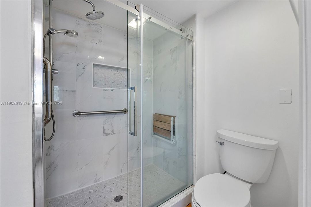 Под контрактом: $2,300 (2 спален, 2 ванн, 1469 Квадратных фут)