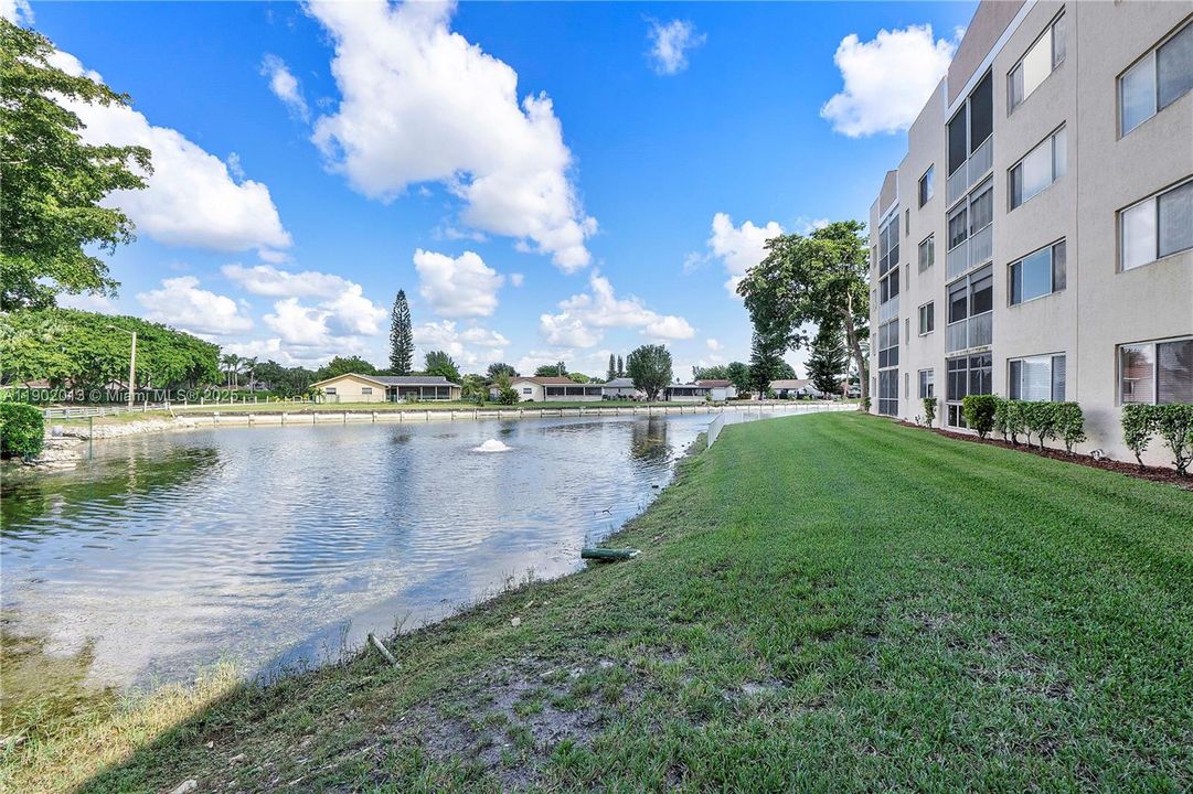 Под контрактом: $2,300 (2 спален, 2 ванн, 1469 Квадратных фут)