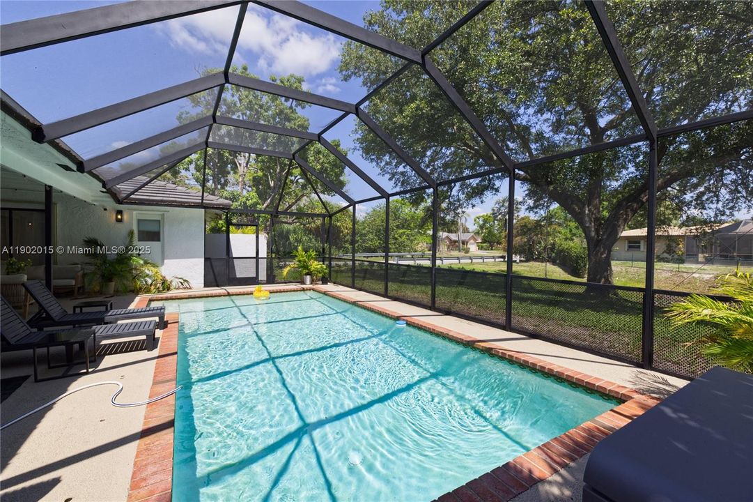 待售: $820,000 (4 贝兹, 2 浴室, 2292 平方英尺)