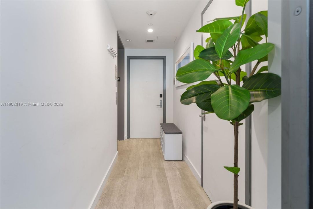 Private elevator foyer