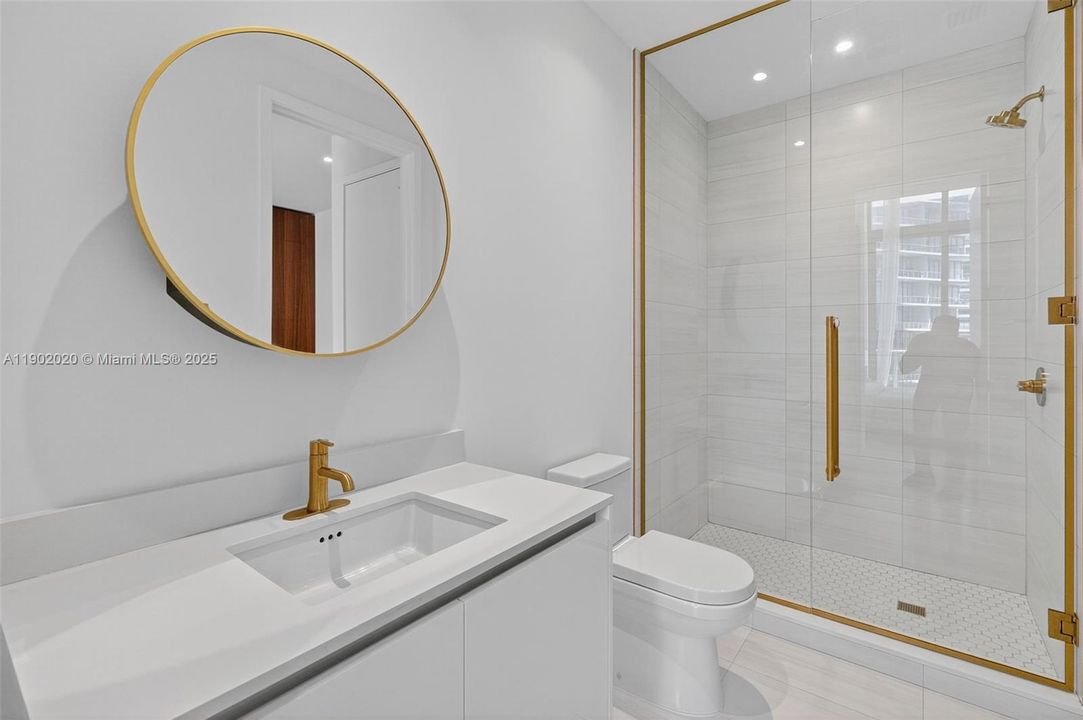 Recently Rented: $9,990 (2 beds, 2 baths, 1016 Square Feet)