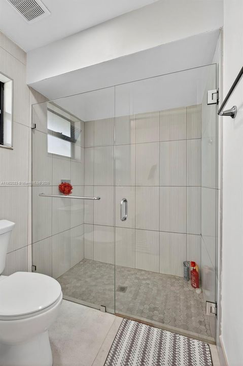 For Rent: $3,650 (3 beds, 2 baths, 1812 Square Feet)