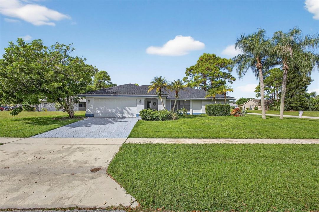 For Rent: $3,650 (3 beds, 2 baths, 1812 Square Feet)