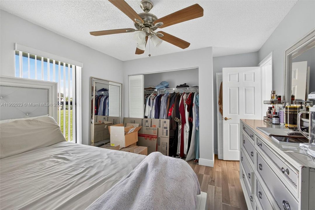 For Rent: $3,650 (3 beds, 2 baths, 1812 Square Feet)