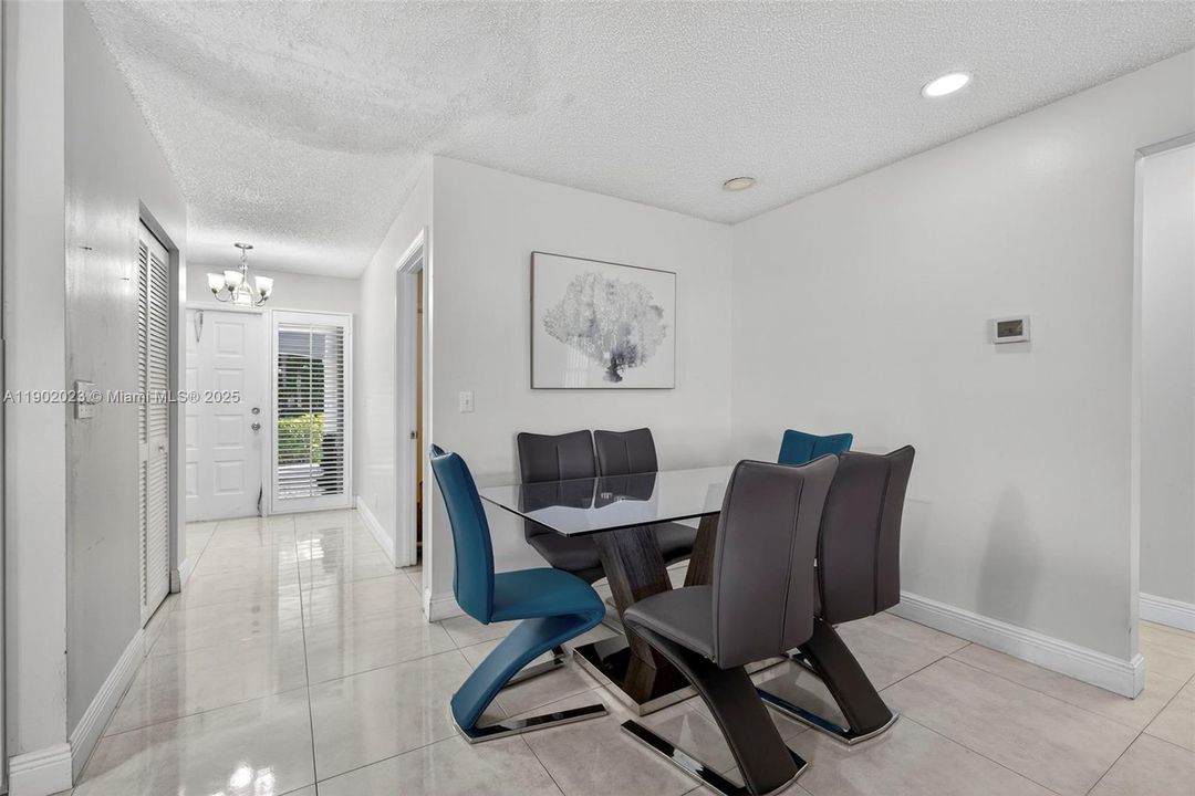 For Rent: $3,650 (3 beds, 2 baths, 1812 Square Feet)