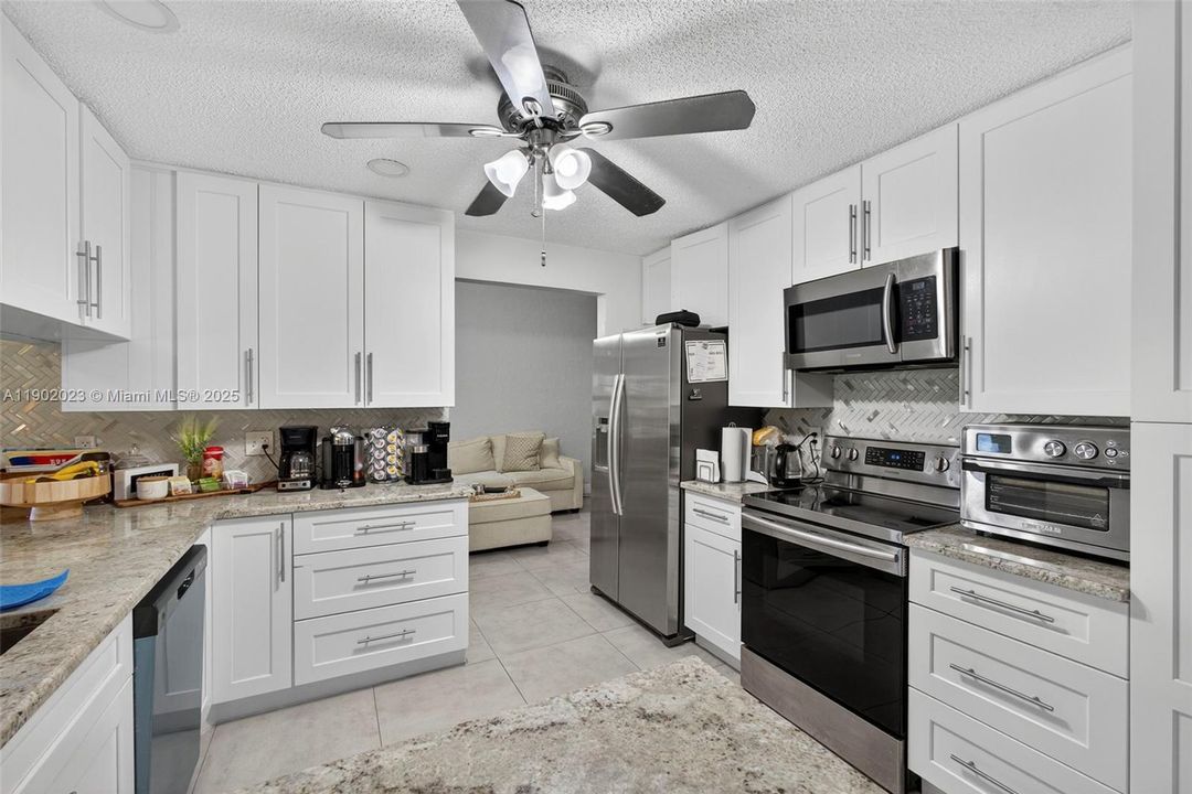 For Rent: $3,650 (3 beds, 2 baths, 1812 Square Feet)