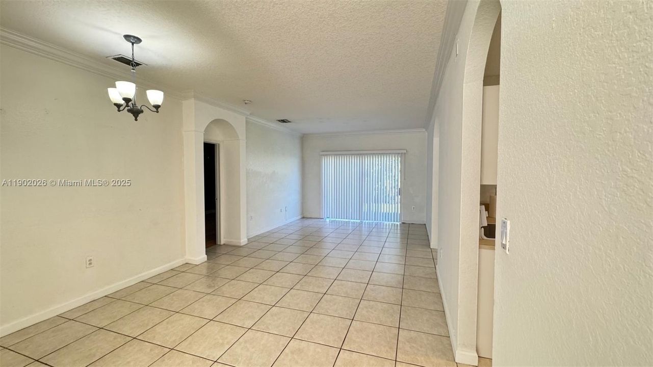 For Rent: $3,250 (3 beds, 2 baths, 1627 Square Feet)