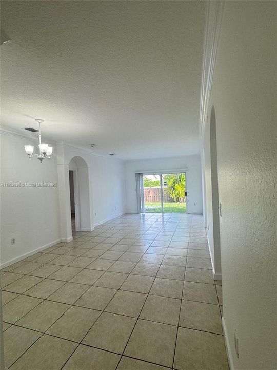 For Rent: $3,250 (3 beds, 2 baths, 1627 Square Feet)