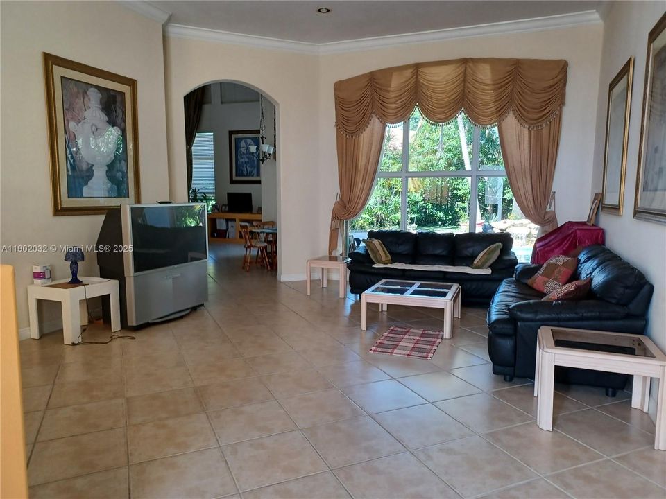 For Sale: $1,199,900 (5 beds, 4 baths, 3757 Square Feet)