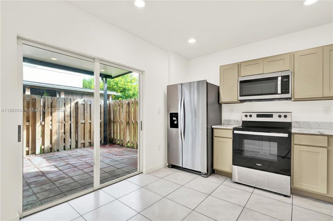 En Renta: $2,300 (2 camas, 2 baños, 1208 Pies cuadrados)