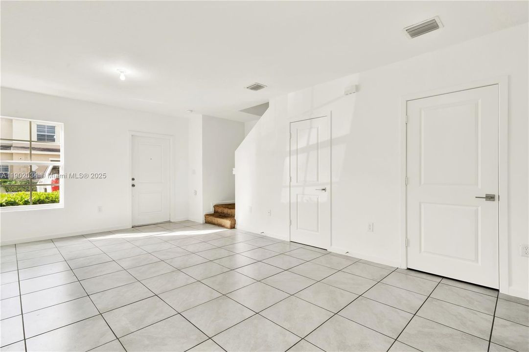 En Renta: $2,300 (2 camas, 2 baños, 1208 Pies cuadrados)