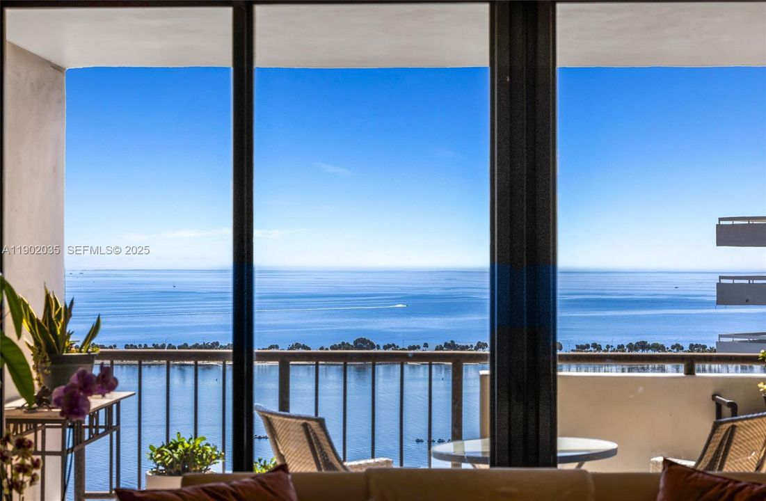 待售: $1,350,000 (2 贝兹, 3 浴室, 2121 平方英尺)