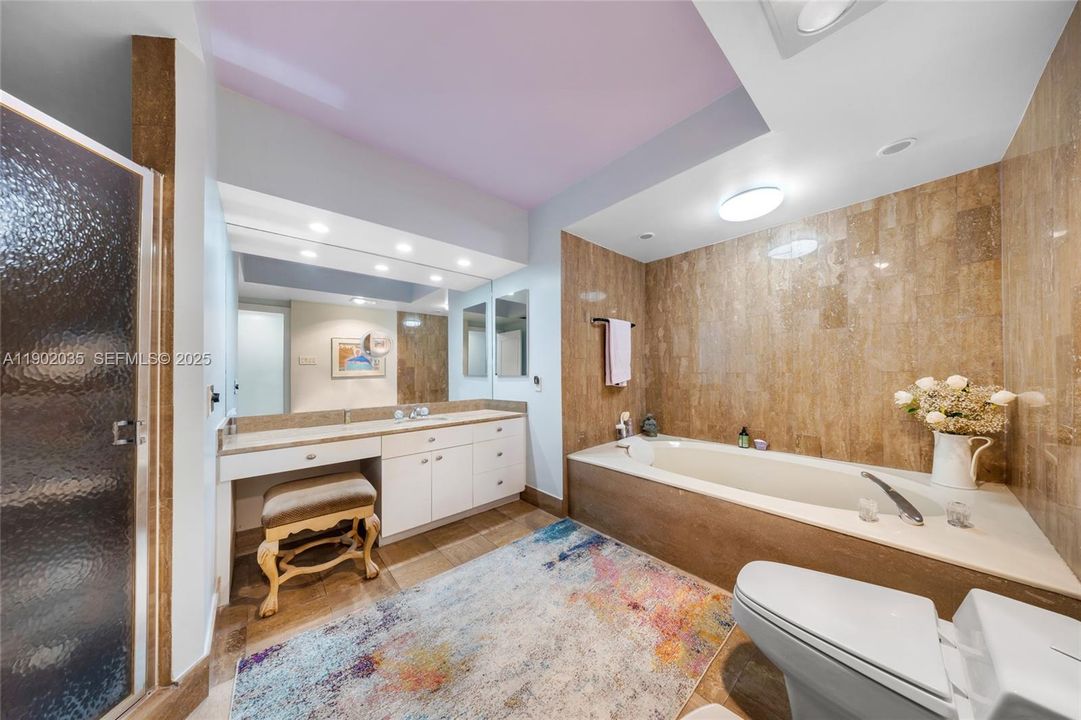 待售: $1,350,000 (2 贝兹, 3 浴室, 2121 平方英尺)