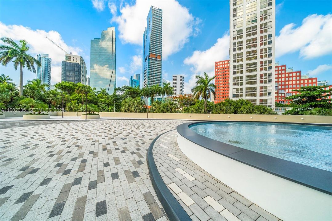 待售: $1,350,000 (2 贝兹, 3 浴室, 2121 平方英尺)