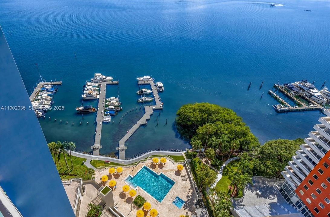 待售: $1,350,000 (2 贝兹, 3 浴室, 2121 平方英尺)