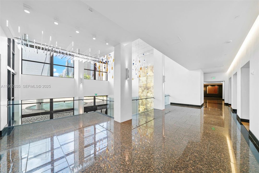 待售: $1,350,000 (2 贝兹, 3 浴室, 2121 平方英尺)