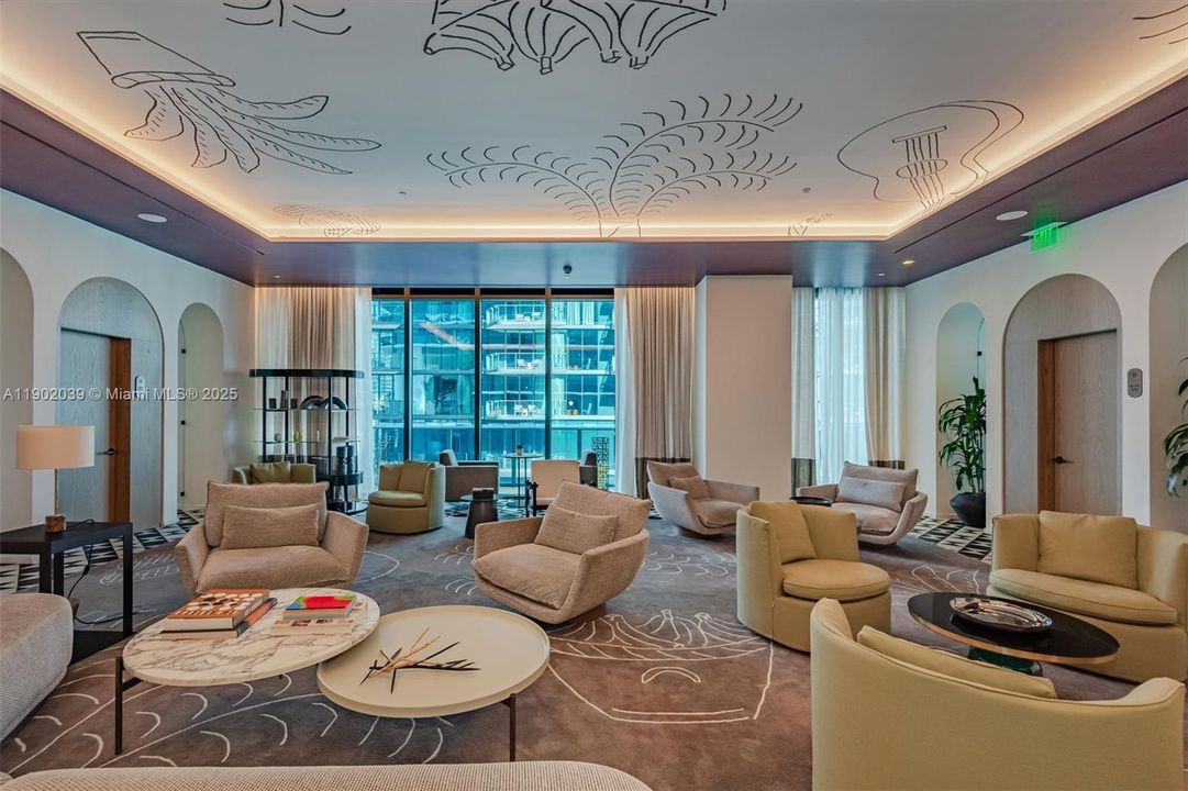 Active With Contract: $4,900 (1 beds, 2 baths, 866 Square Feet)