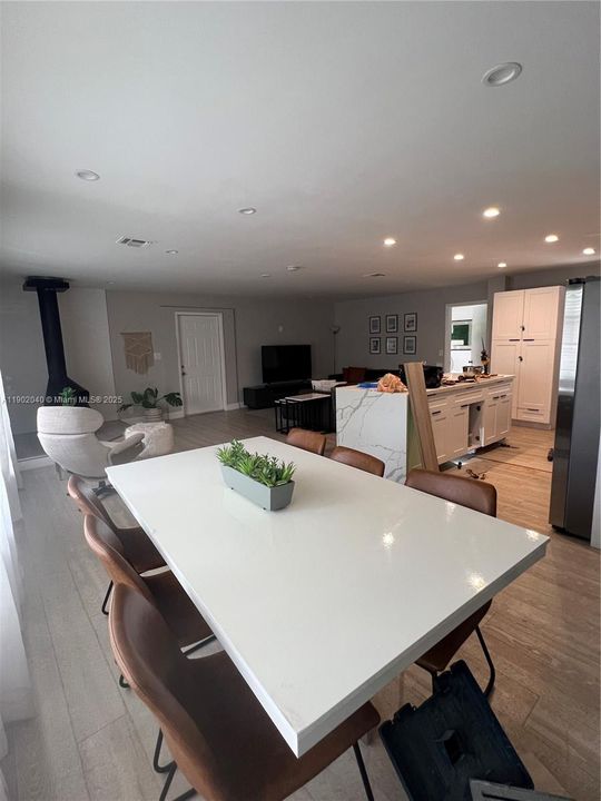 For Sale: $524,999 (3 beds, 2 baths, 1439 Square Feet)