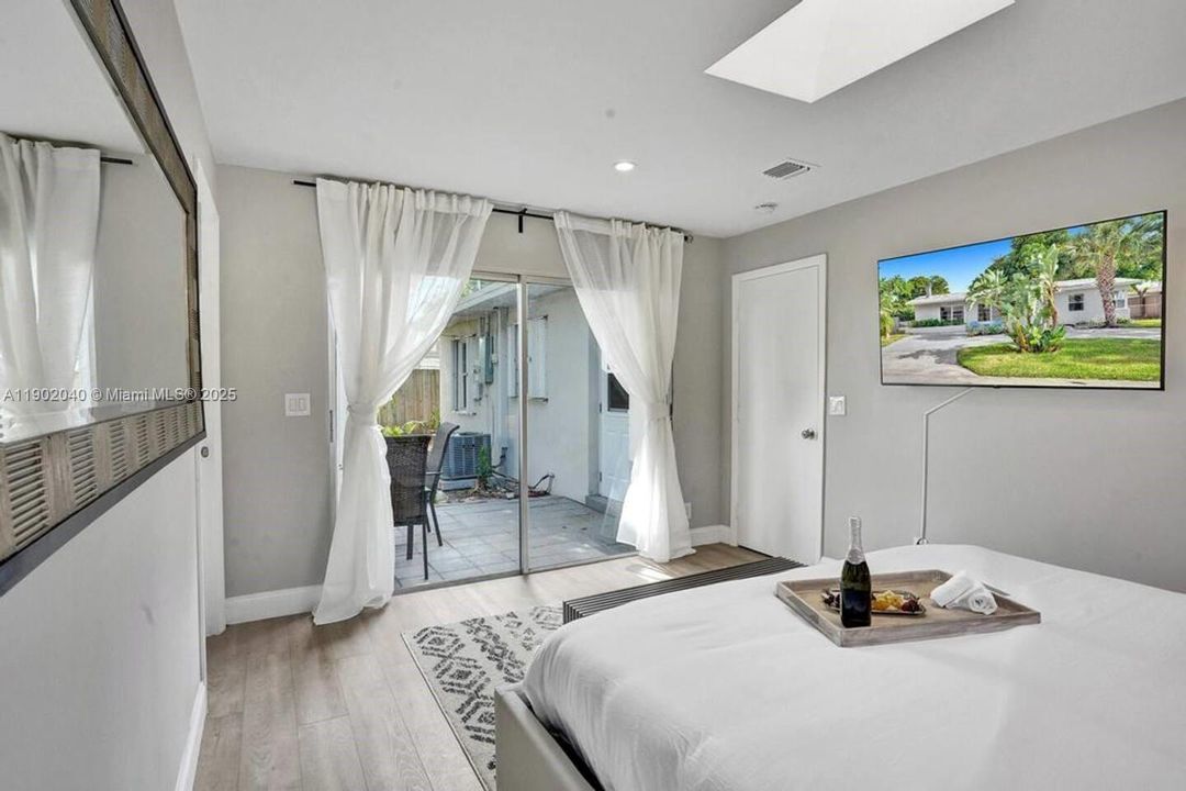 For Sale: $524,999 (3 beds, 2 baths, 1439 Square Feet)