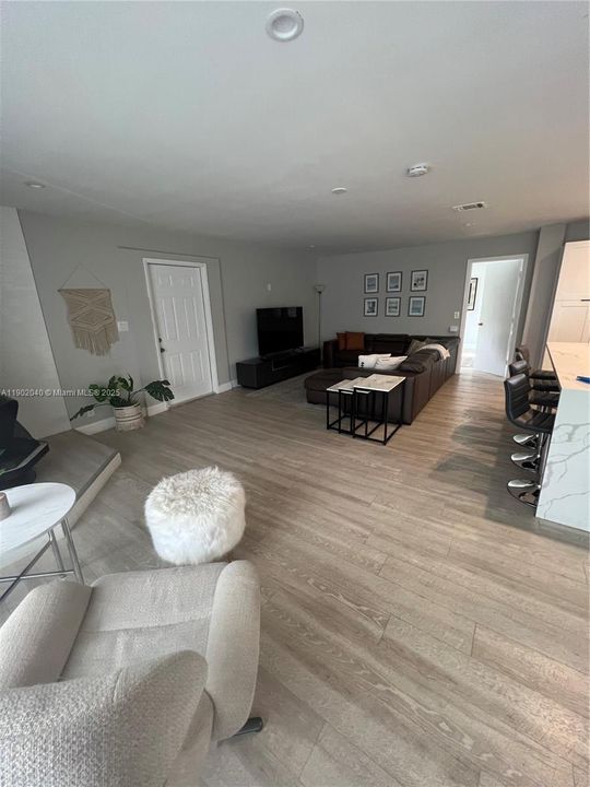 For Sale: $524,999 (3 beds, 2 baths, 1439 Square Feet)