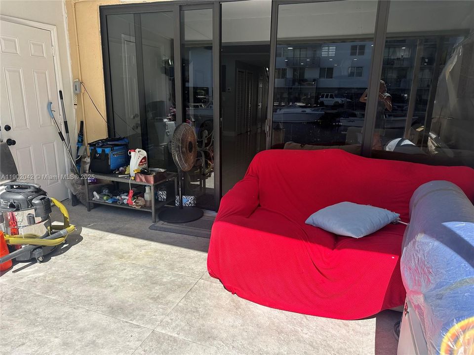 For Sale: $849,000 (3 beds, 2 baths, 1573 Square Feet)