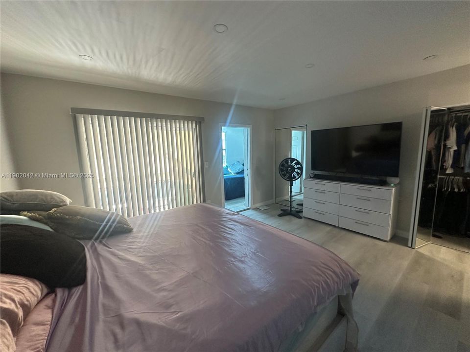 For Sale: $849,000 (3 beds, 2 baths, 1573 Square Feet)