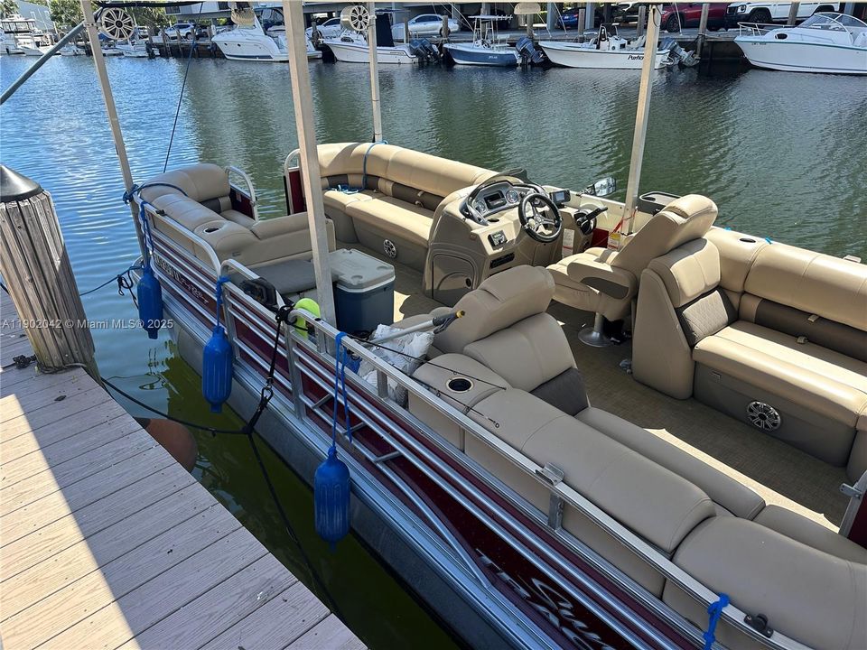 For Sale: $849,000 (3 beds, 2 baths, 1573 Square Feet)