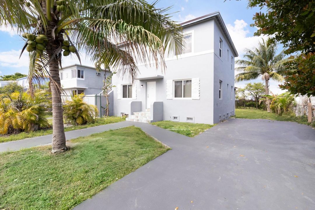 Recently Rented: $2,000 (2 beds, 1 baths, 840 Square Feet)