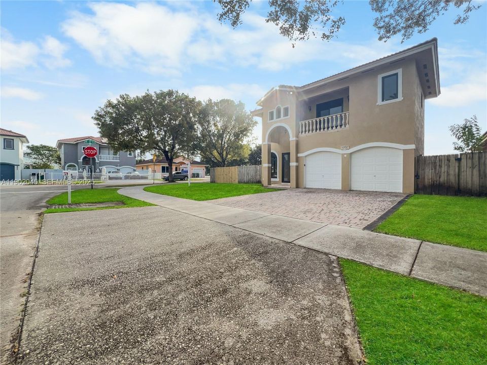 For Rent: $4,500 (4 beds, 3 baths, 2243 Square Feet)