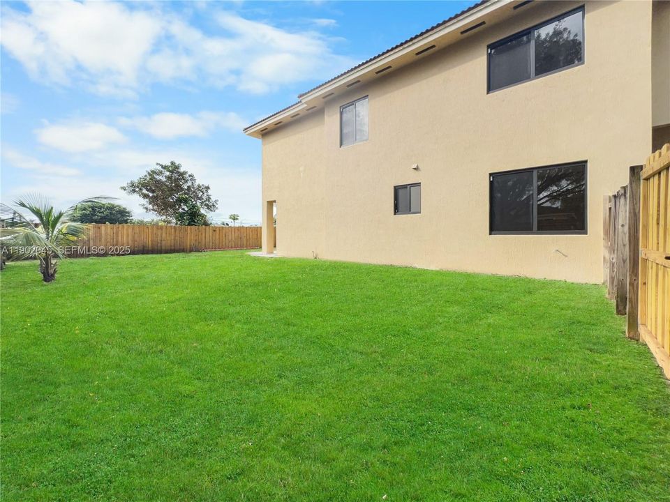 For Rent: $4,500 (4 beds, 3 baths, 2243 Square Feet)