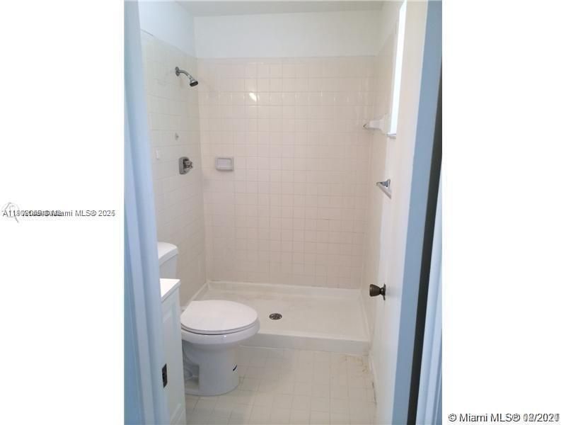 For Rent: $2,100 (2 beds, 2 baths, 932 Square Feet)