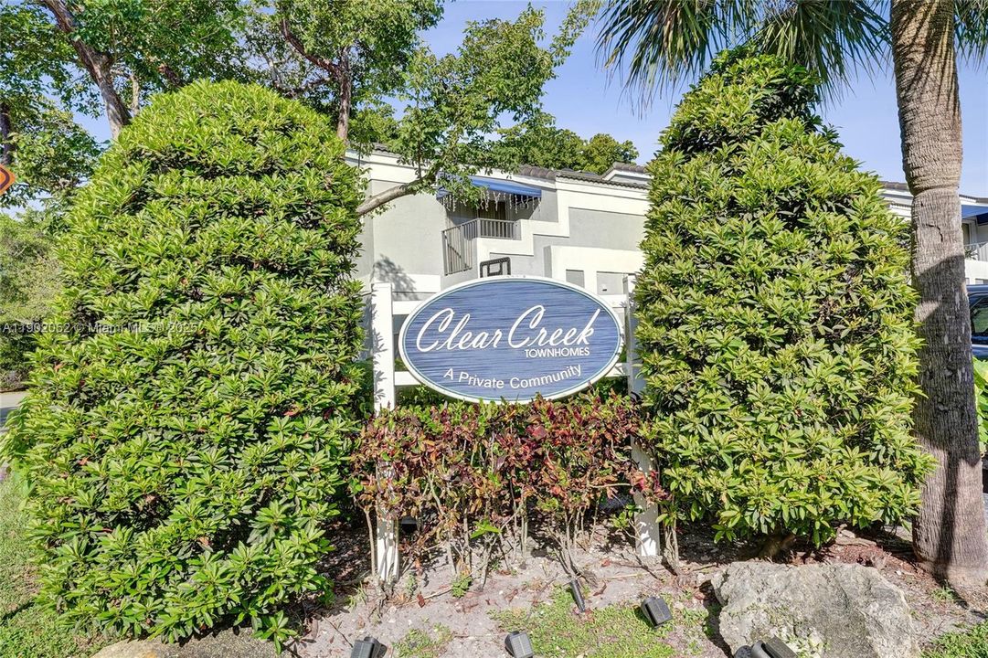 For Sale: $322,500 (2 beds, 2 baths, 1332 Square Feet)