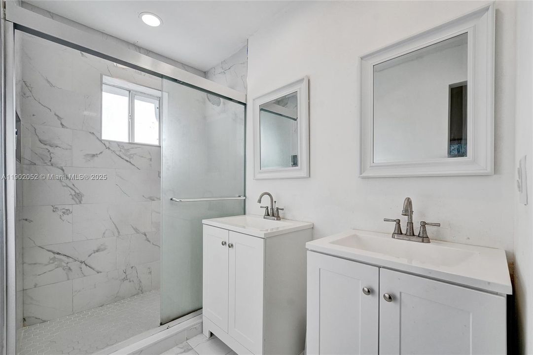 For Sale: $322,500 (2 beds, 2 baths, 1332 Square Feet)