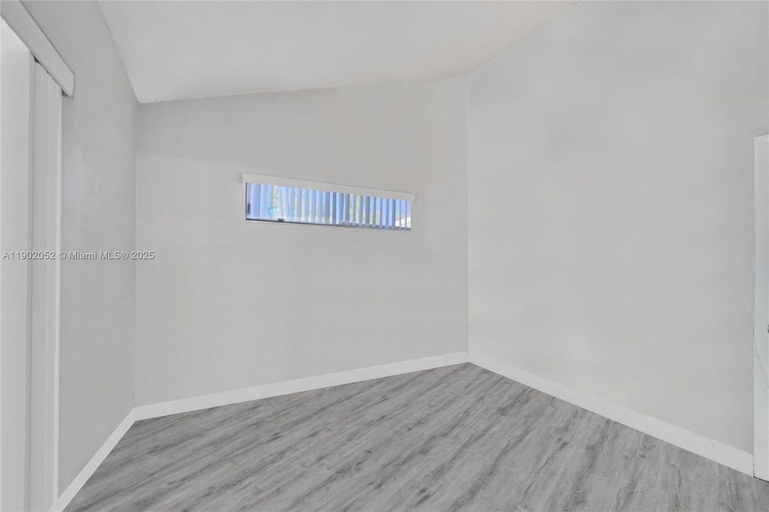 For Sale: $322,500 (2 beds, 2 baths, 1332 Square Feet)