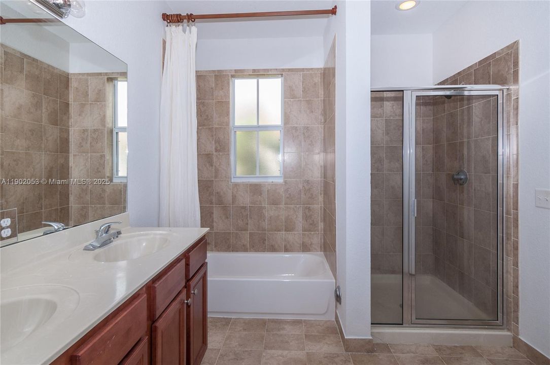 For Rent: $3,100 (3 beds, 2 baths, 1743 Square Feet)