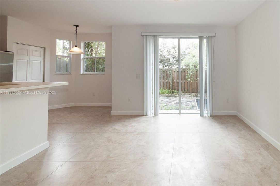 For Rent: $3,100 (3 beds, 2 baths, 1743 Square Feet)